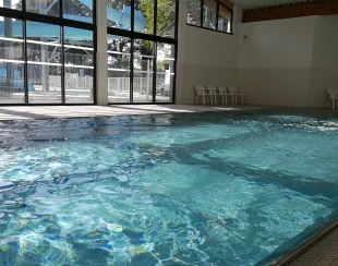 piscine couverte chauffee avec bulles